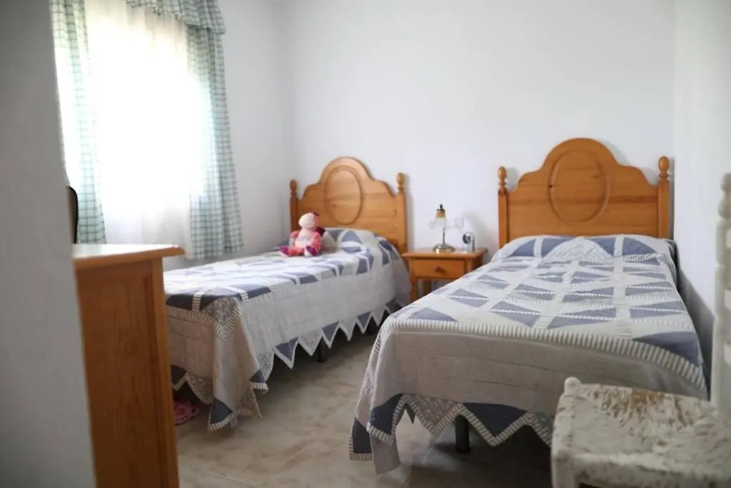 Holiday home Chalet Con Piscina, Amplio Jardin Y Aire Acondicionado Chiclana de la Frontera